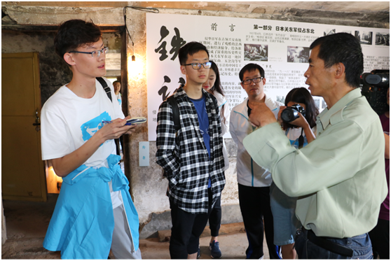 新闻传播学院新闻系3名同学参加“范长江行动—2017内蒙古行”活动